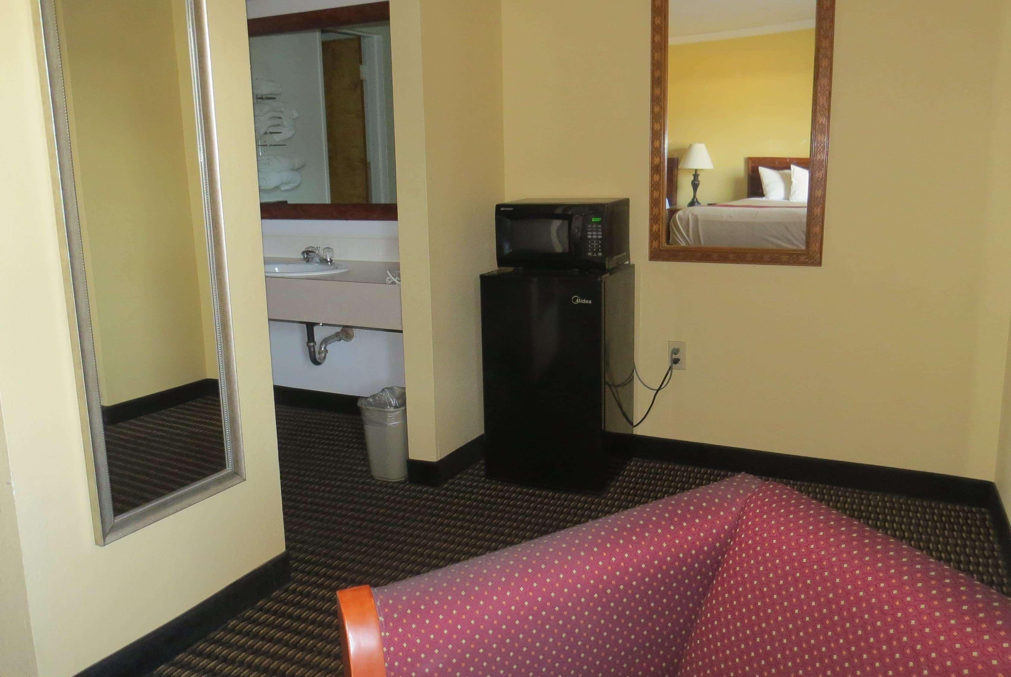 Travelodge By Wyndham Stratton Zewnętrze zdjęcie