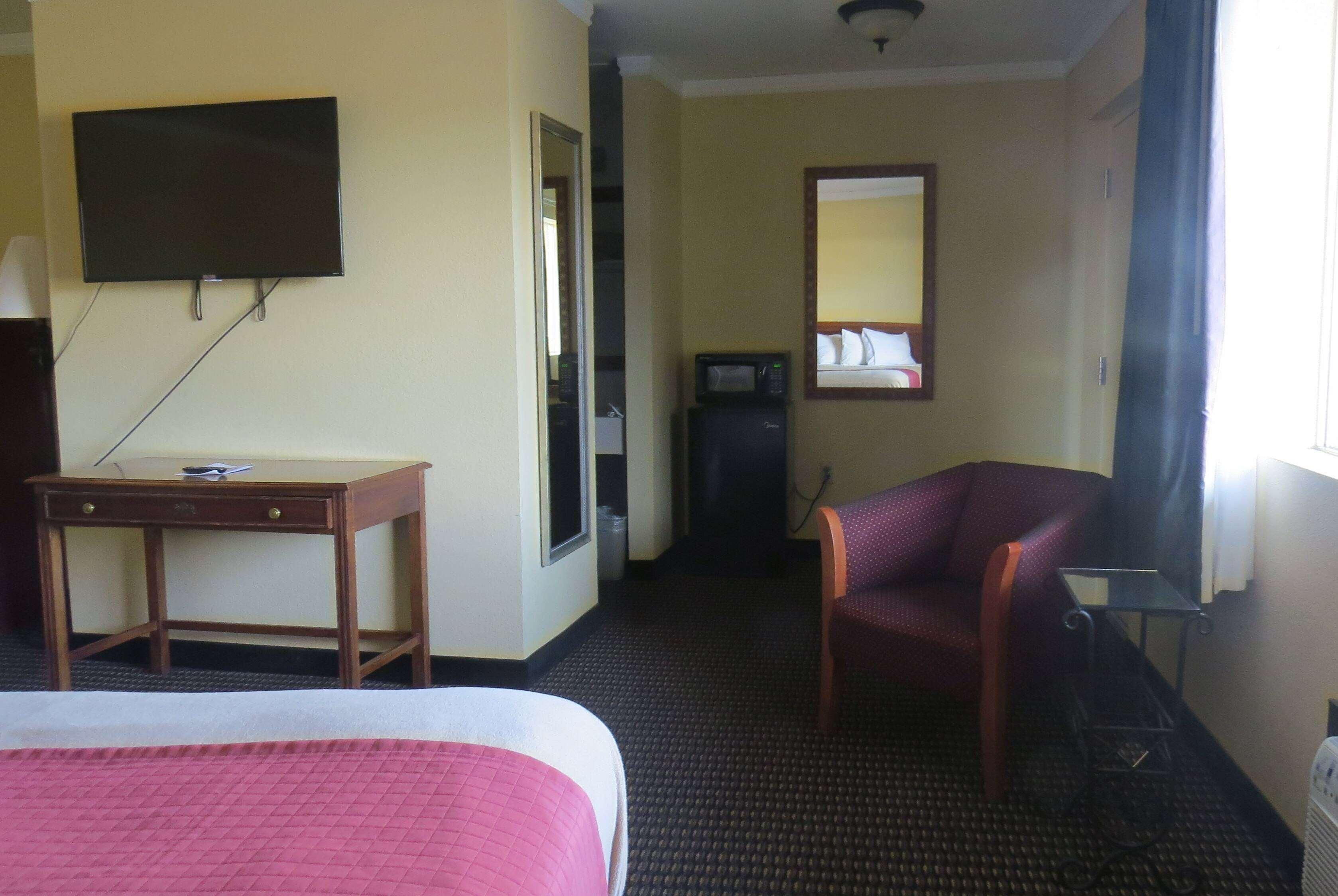 Travelodge By Wyndham Stratton Zewnętrze zdjęcie
